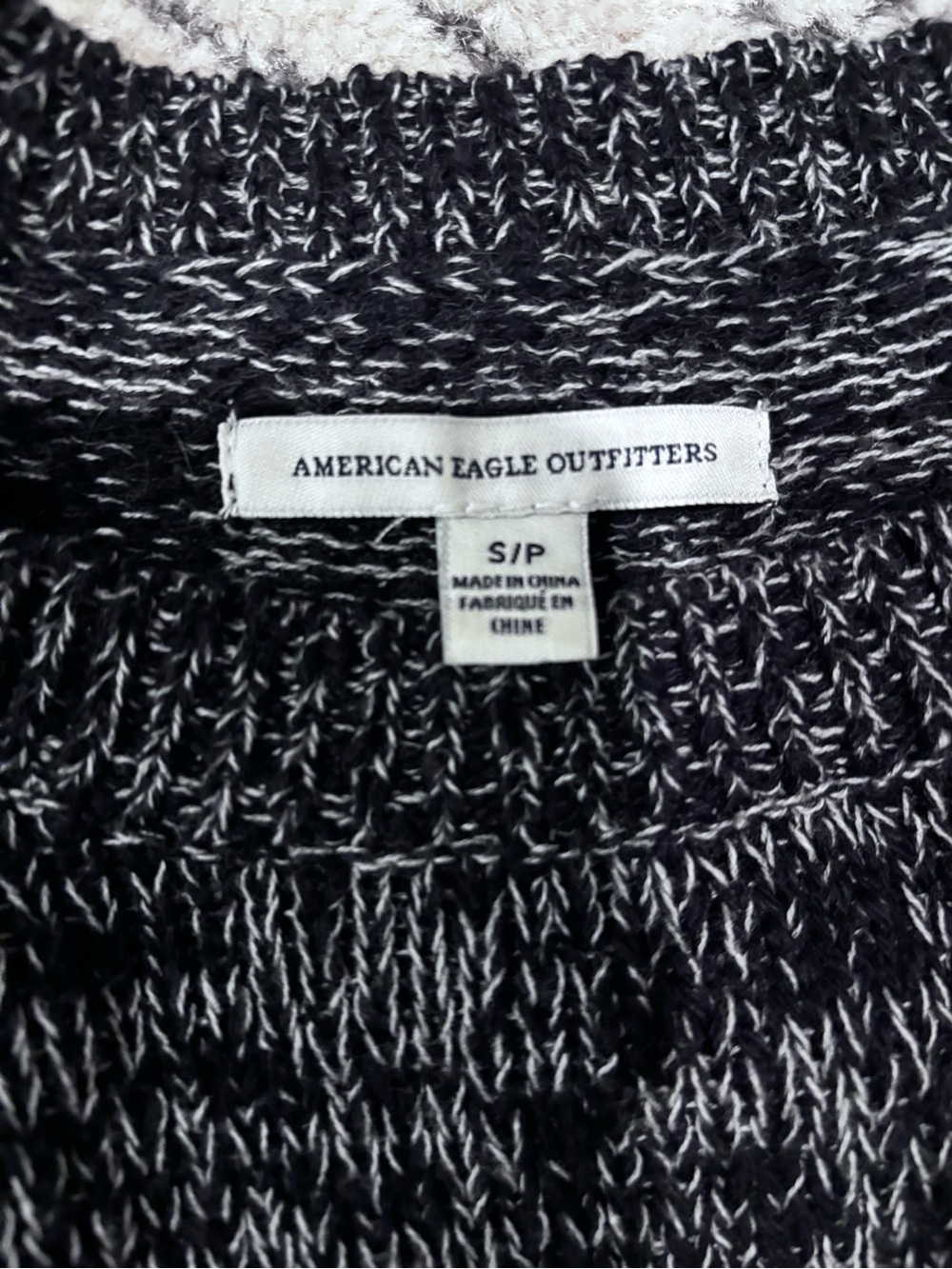 American Eagle marked floral embroidered sweater small - Picture 3 of 6
